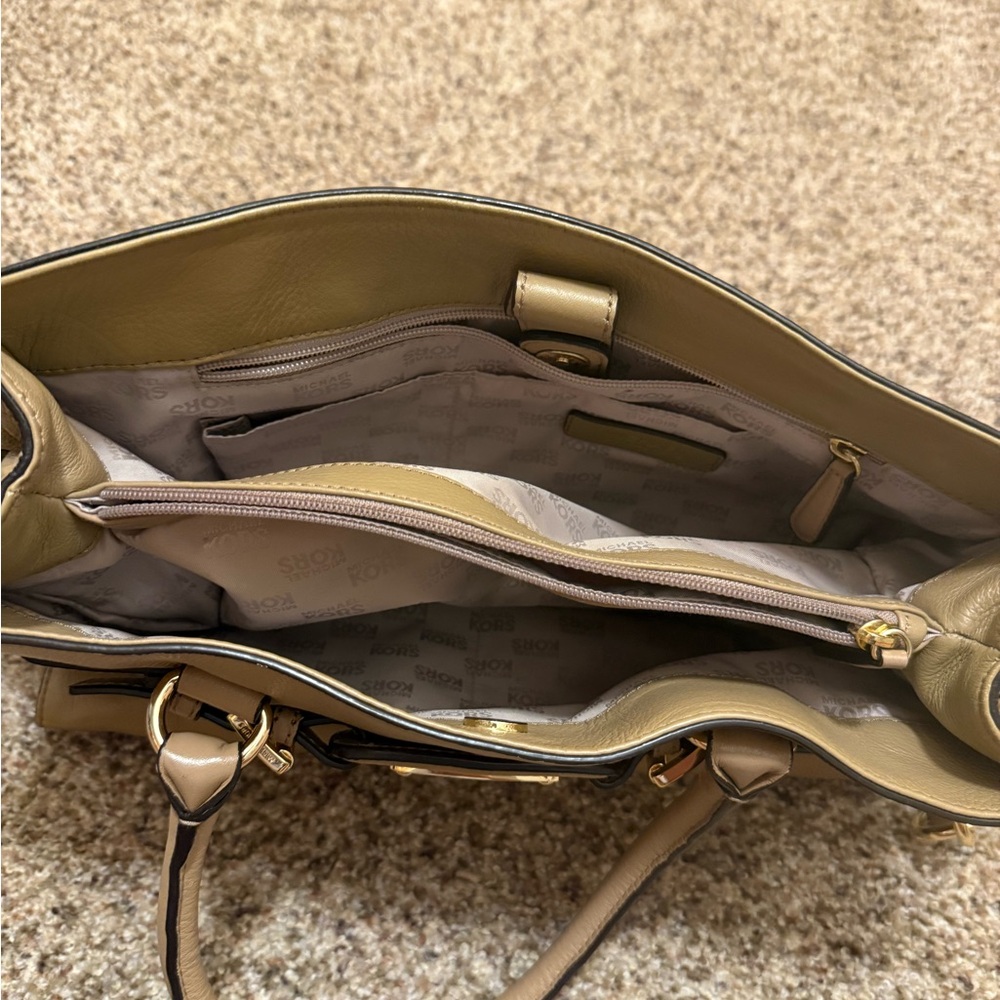 Michael Kors Tan Tote Purse - Authentic MSRP $398 - Picture 6 of 6